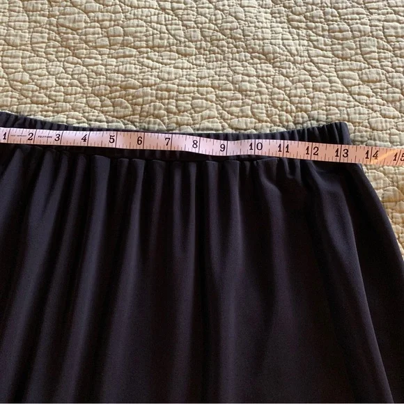 Black Skirt with Elastic Waist * PL - Picture 4 of 8